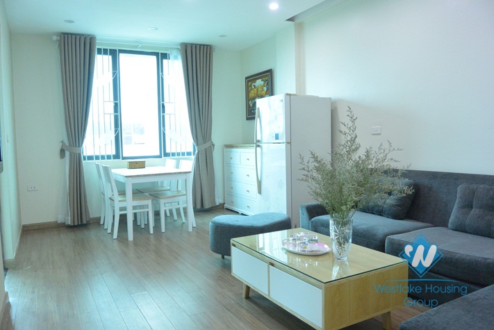 A nice and good-priced 1 bedroom apartment for rent on Hoang Quoc Viet, Cau Giay District